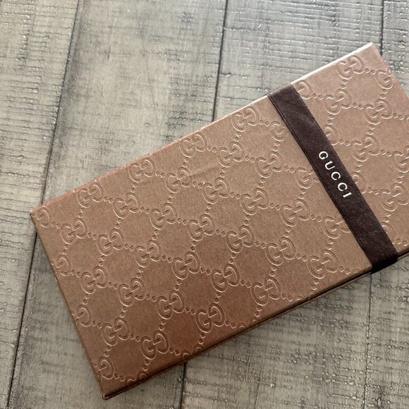 Gucci Brown Gift Box With Brown Gold Ribbon for Gucci Scarf - Picture 3 of 3